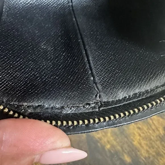 Louis Vuitton Black Epi Leather Demi Lune Zippy Coin Purse Authenticated W/ COA - Picture 8 of 11